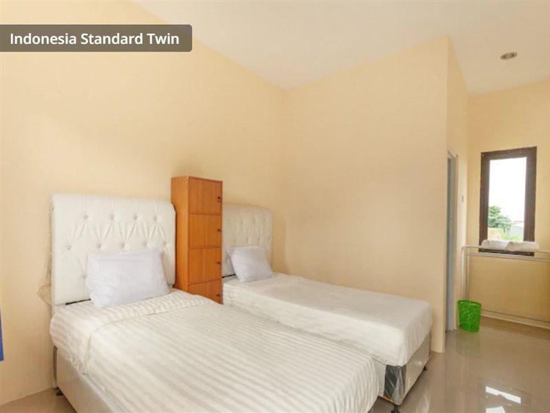 OYO 588 Richmond Guest House Cirebon Exterior foto