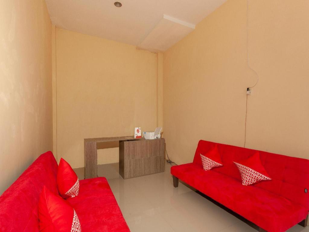 OYO 588 Richmond Guest House Cirebon Exterior foto