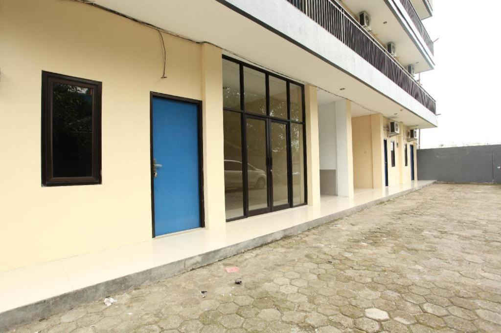 OYO 588 Richmond Guest House Cirebon Exterior foto